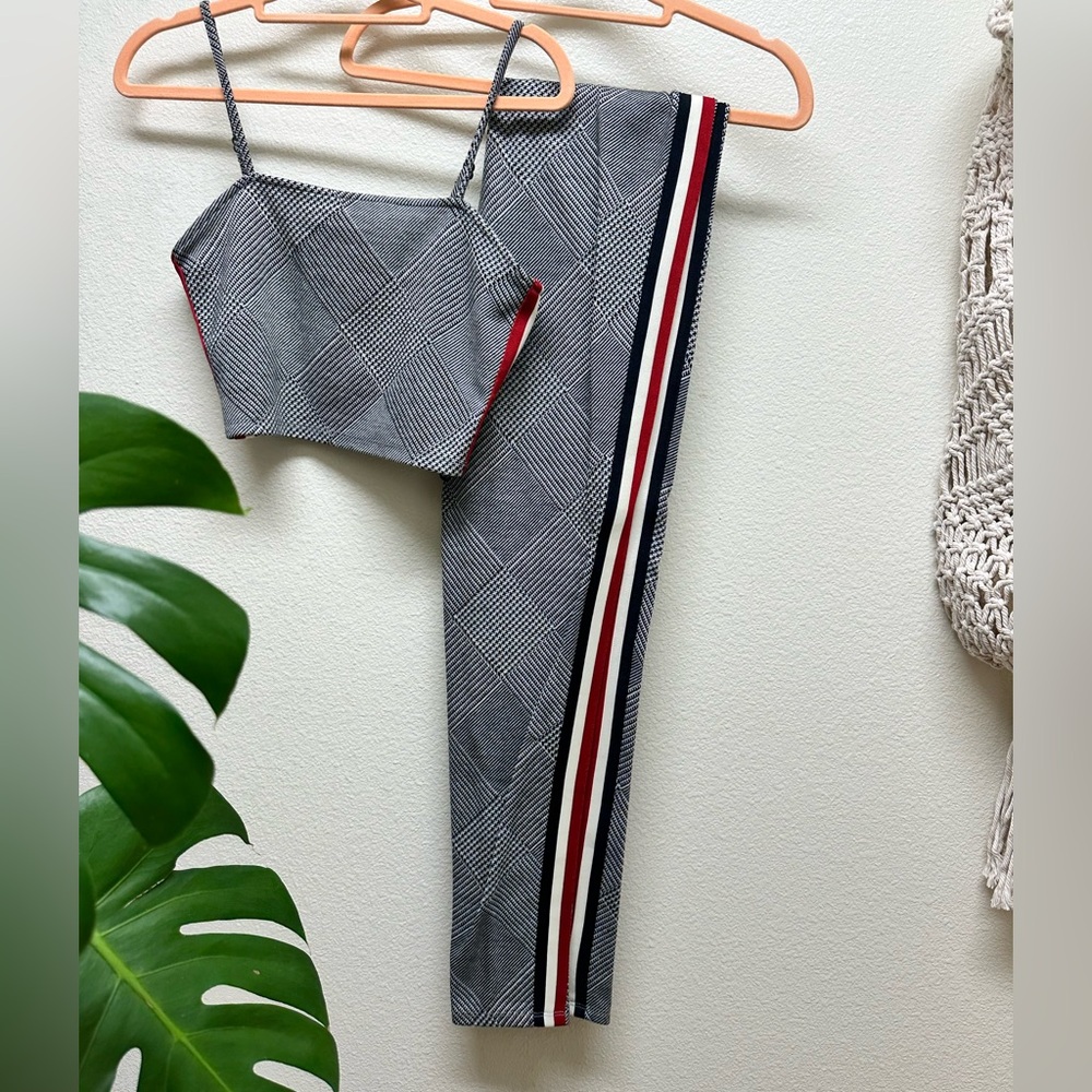 Forever 21 Gray Plaid Leggings Set with Stripes